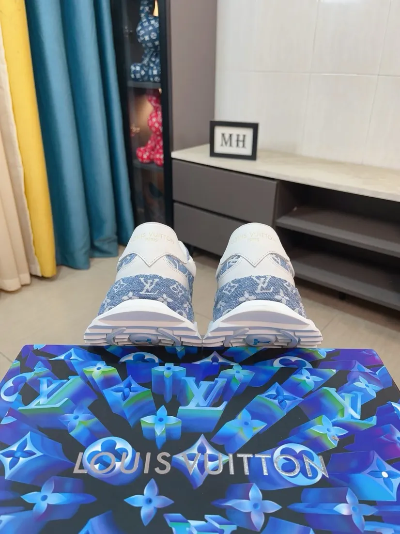 Men's men's shoes 💰580🌸🌸 LV style is novel and fashionable, the upper is made of imported cowhide + LV special materials! Super trendy design! It’s eye-catching! The leather is soft, delicate, shiny and translucent, showing the ultimate in pure handcraftsmanship, and the mesh is soft, comfortable and breathable! Size: 39-44 (38 45 customized)